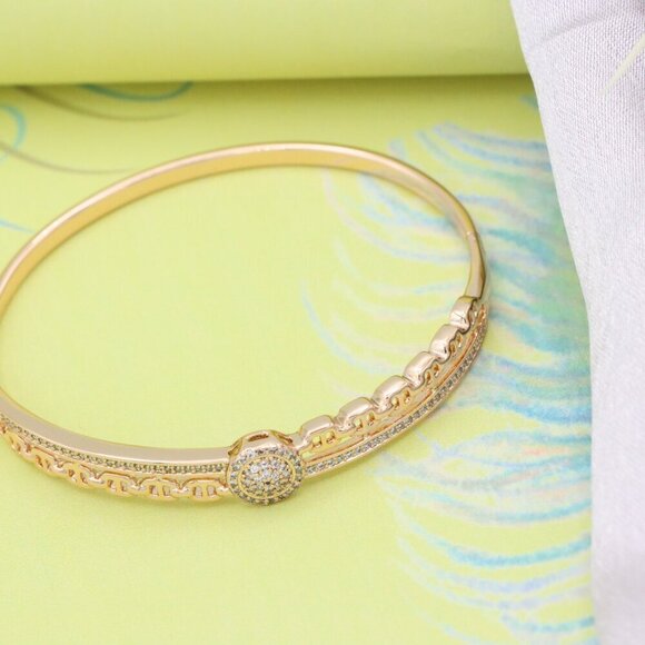 Rose Gold Bangle with Chain-Inspired Band and Round Stone Center, XPBL0560 - Picture 4 of 12